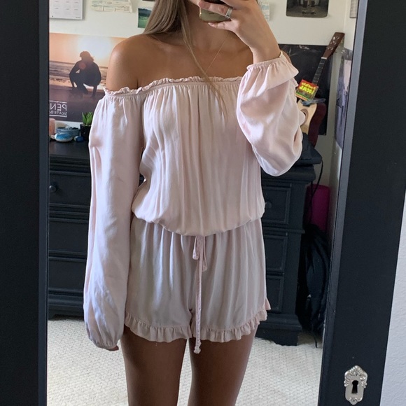 brandy melville romper - Picture 2 of 3